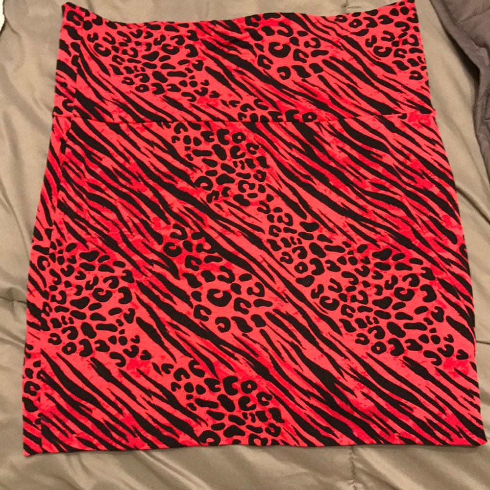 animal print mini skirt